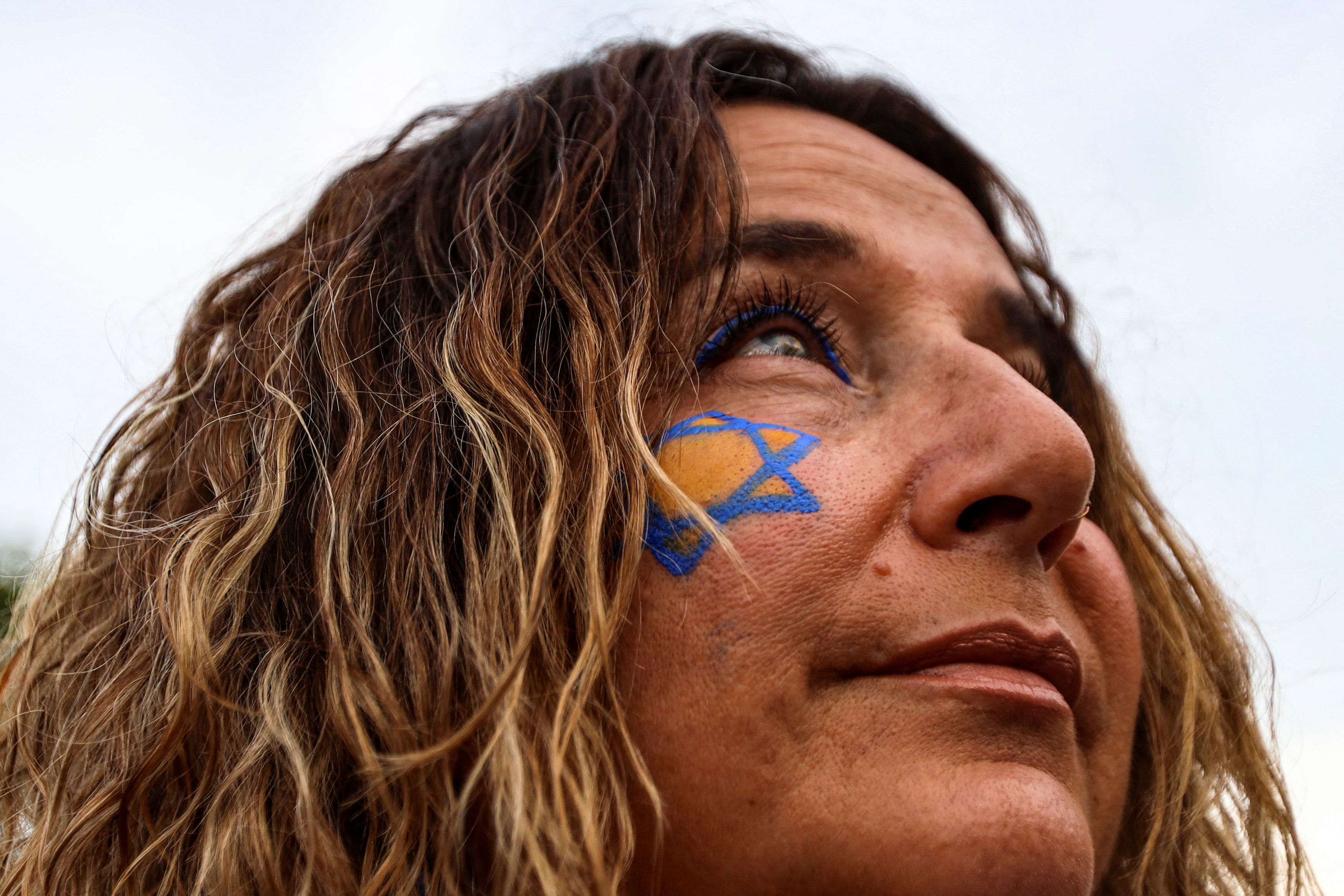 Podporu nejvíc potřebujeme ve chvíli, kdy útočíme proti pachatelům zvěrstev 