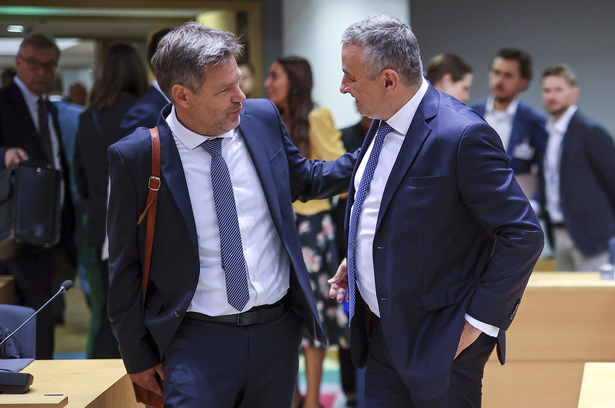 Vzal jsem si ho stranou.