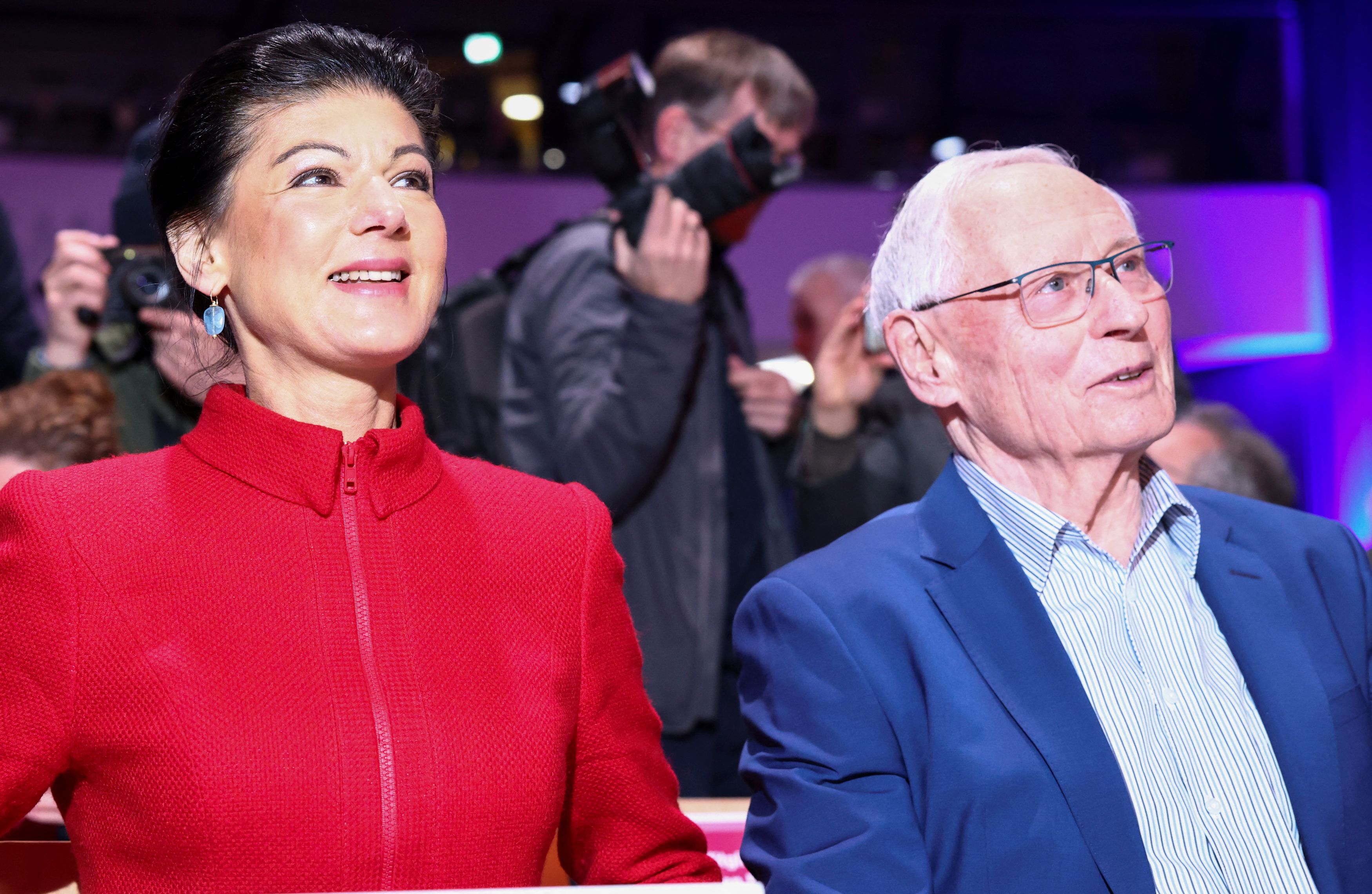 Sahra Wagenknecht (a její manžel Oskar Lafontaine) na prvním kongresu strany