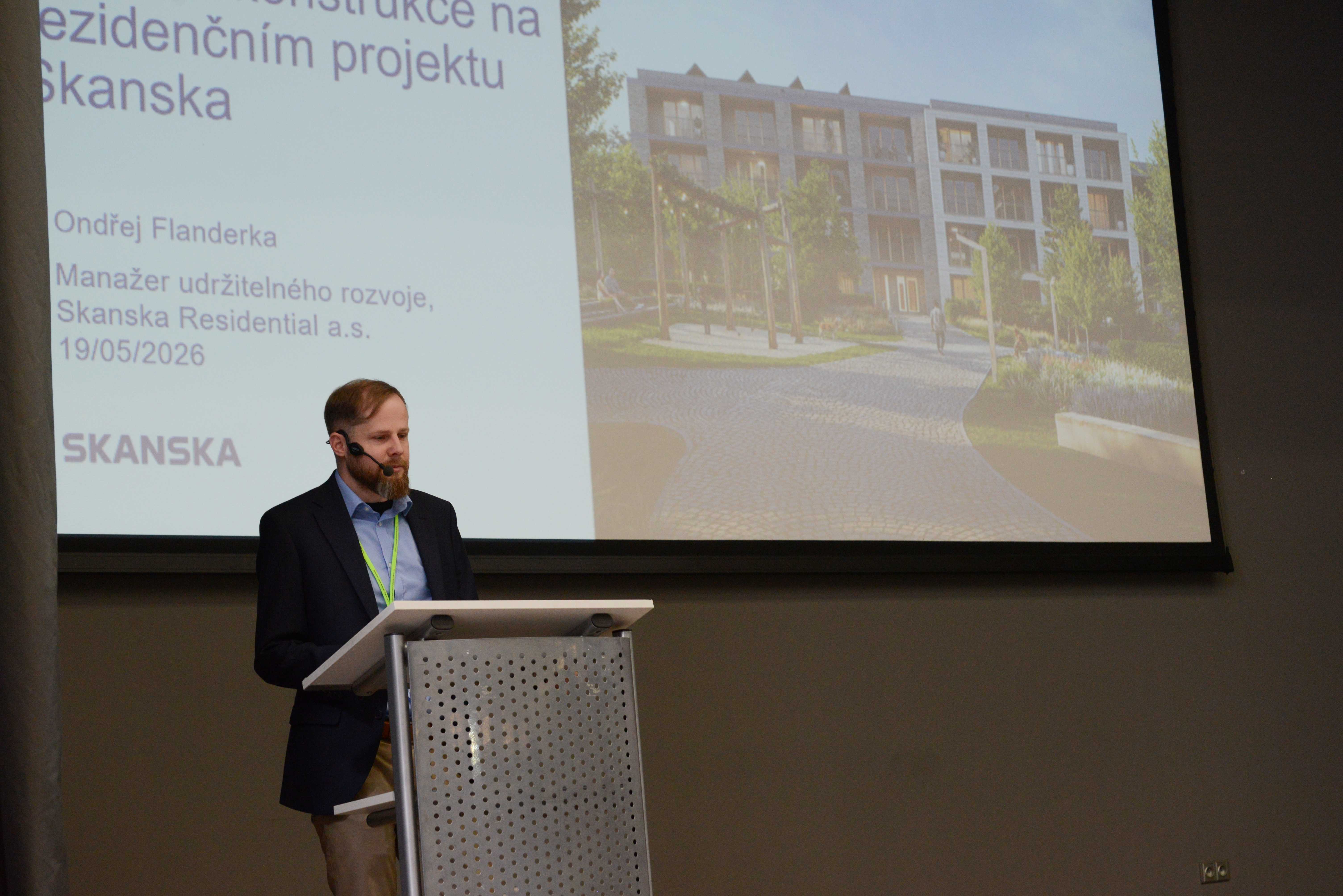 Ing. Flanderka ze SKANSKA, a.s. uvádí použití směsných cementů a jejich začlenění do LCA a EPD budov