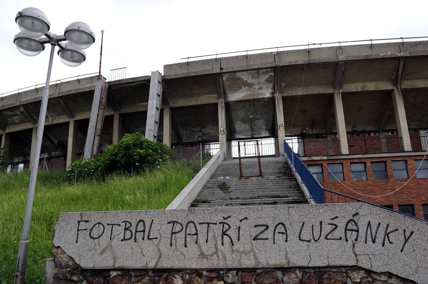 Za Lužánkami se tísnilo 44 tisíc fanoušků. Od rekordního zápasu uplynulo 30 let