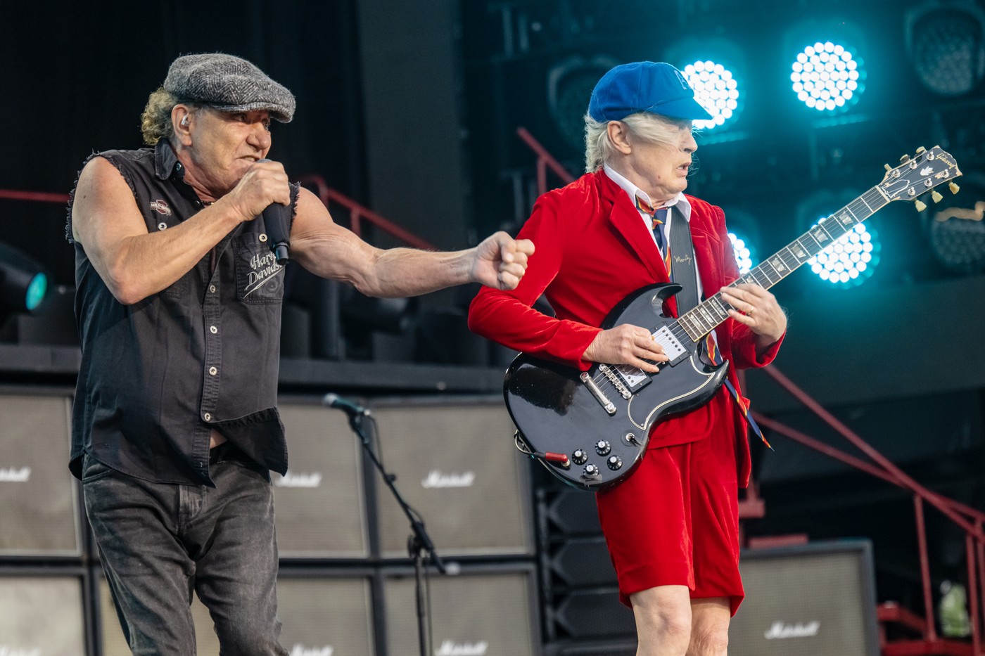 Koncert AC/DC v pražských Letňanech nabídl očekávanou rokenrolovou ...