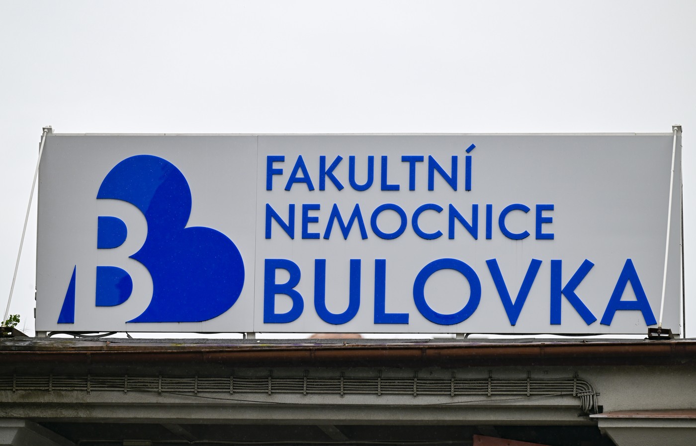 MZd: Američan s podezřením na ebolu bude převezen na Bulovku, neznamená riziko