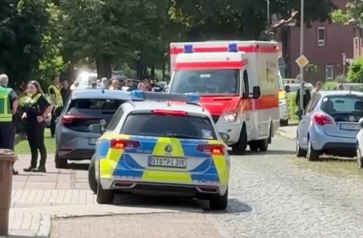 Střelec zabil v severoněmeckém Stade šest lidí, policie ho a další osobu zatkla