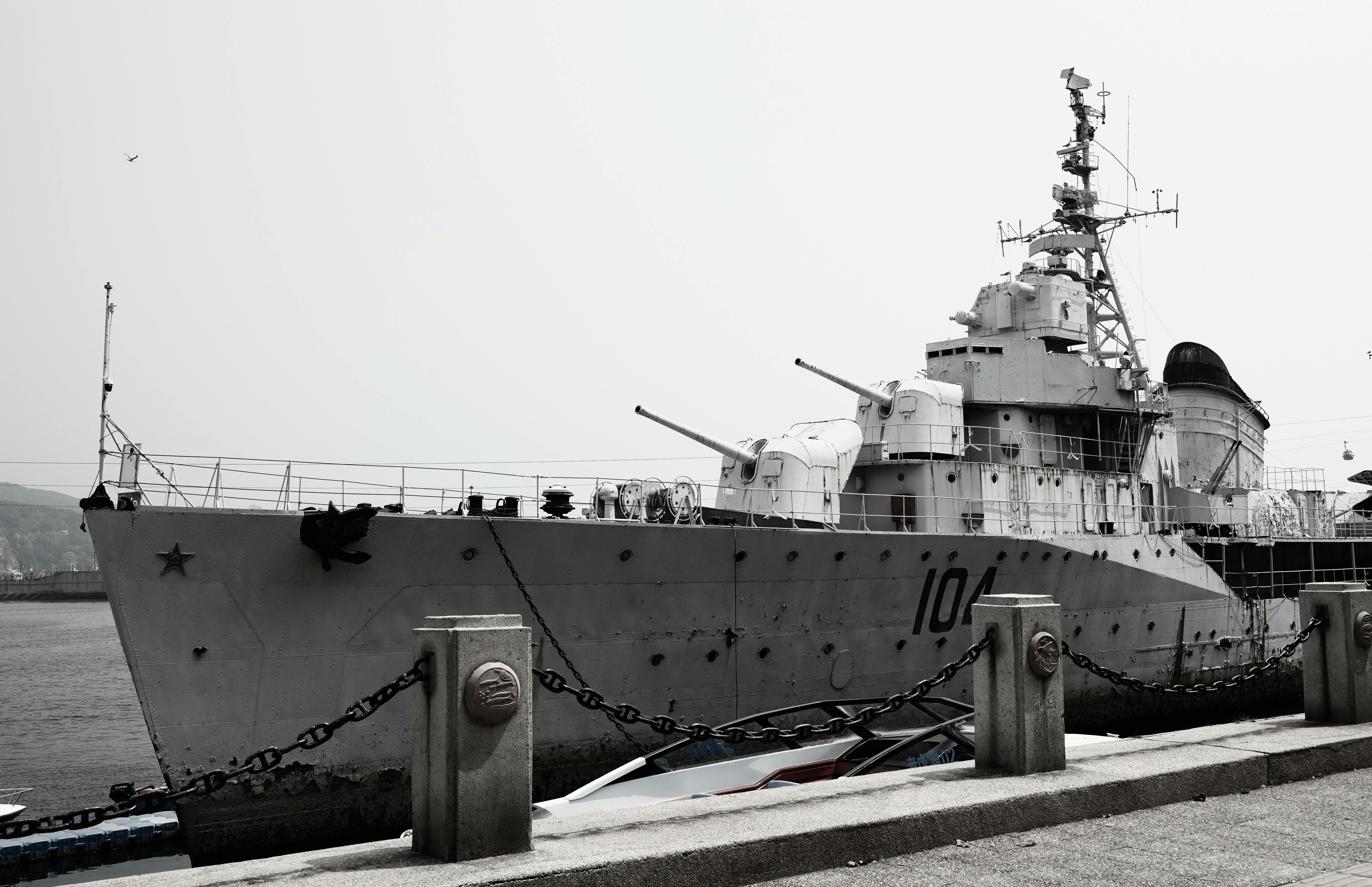 Po Íránu teď budou Hormuzský průliv blokovat Spojené státy 