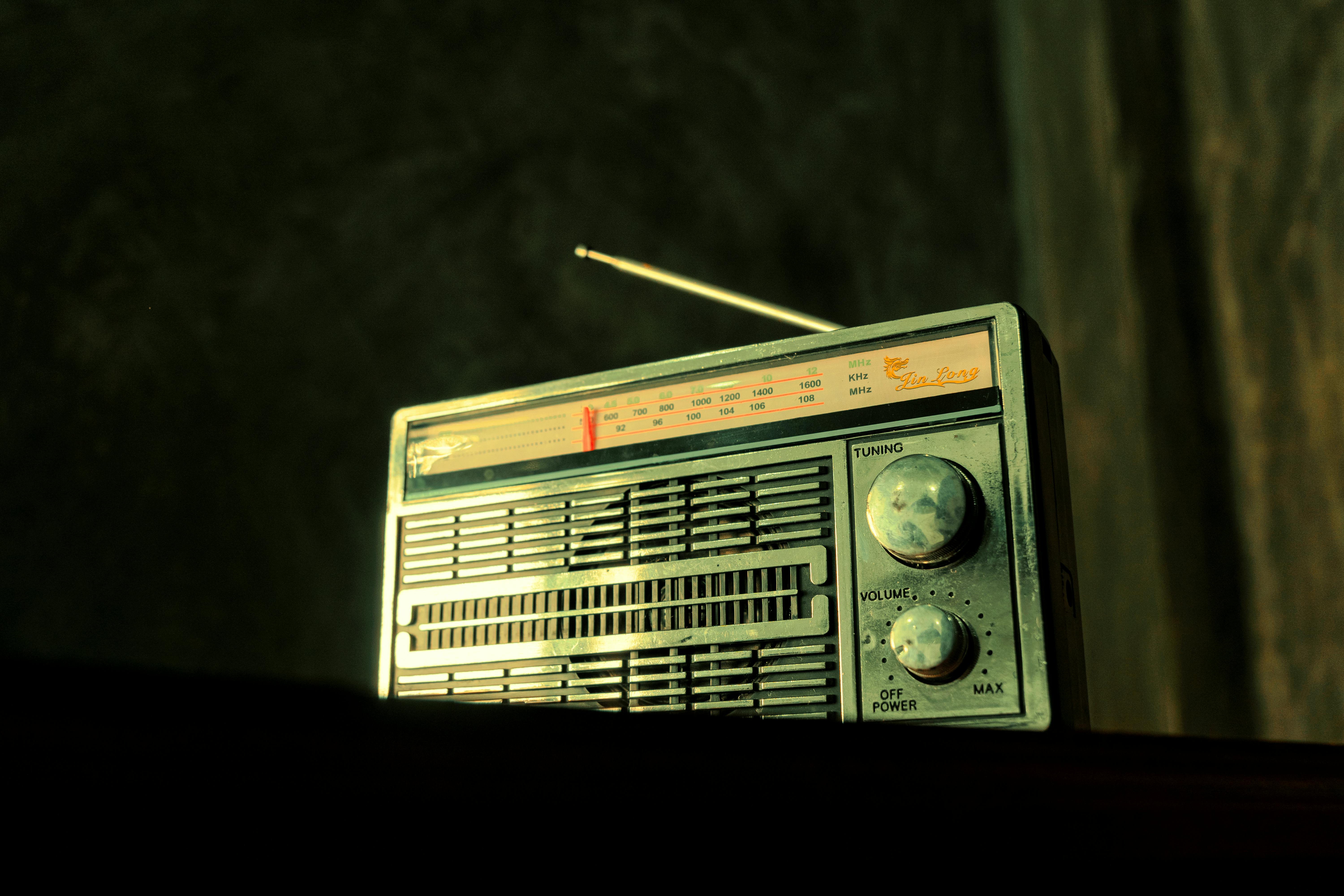 Rozhlas kvůli omezení příspěvku na zahraniční vysílání zruší osm pracovních míst