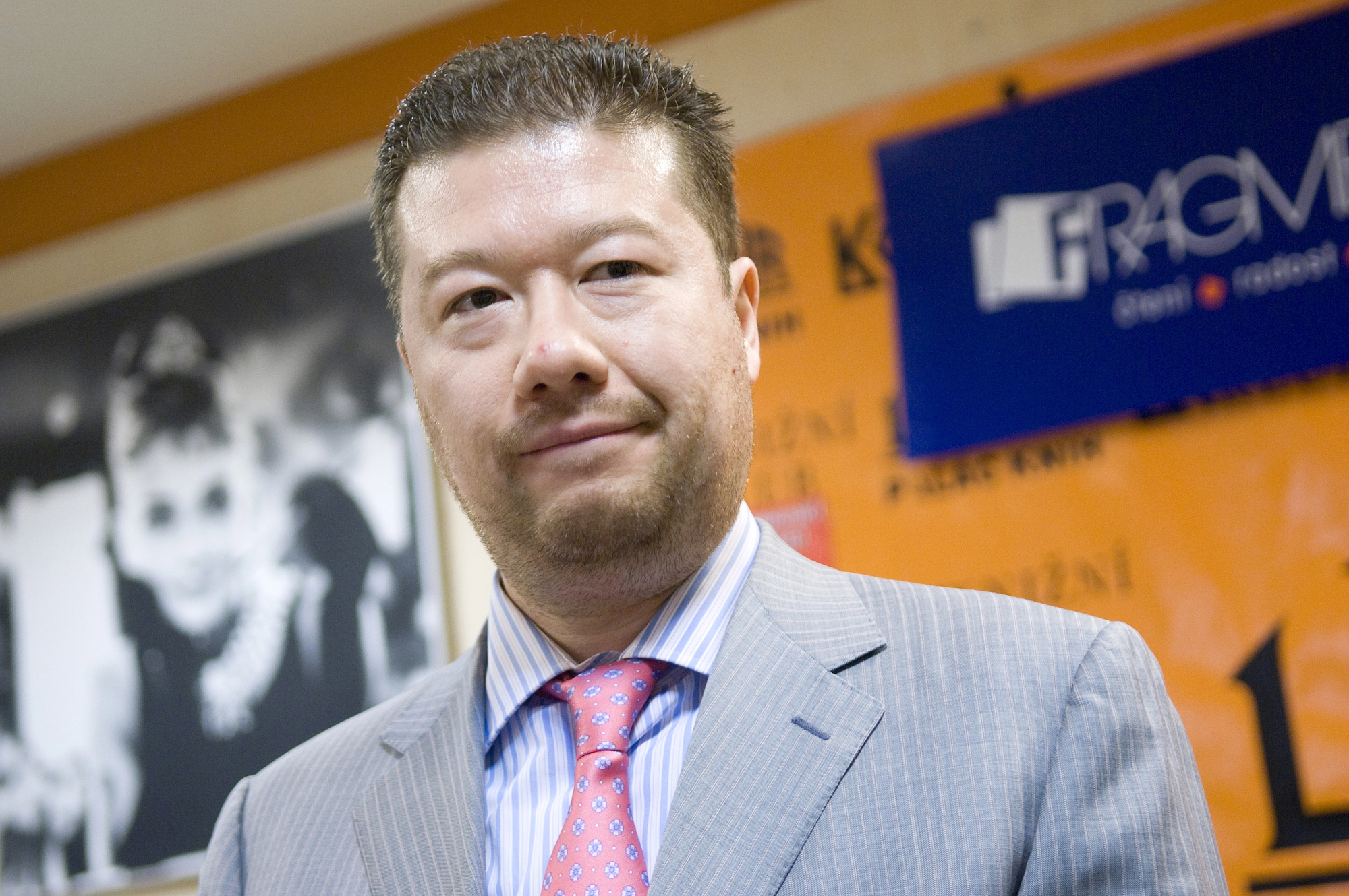 Odchod Moravce nic nemění na plánu zrušit poplatky, říká Okamura