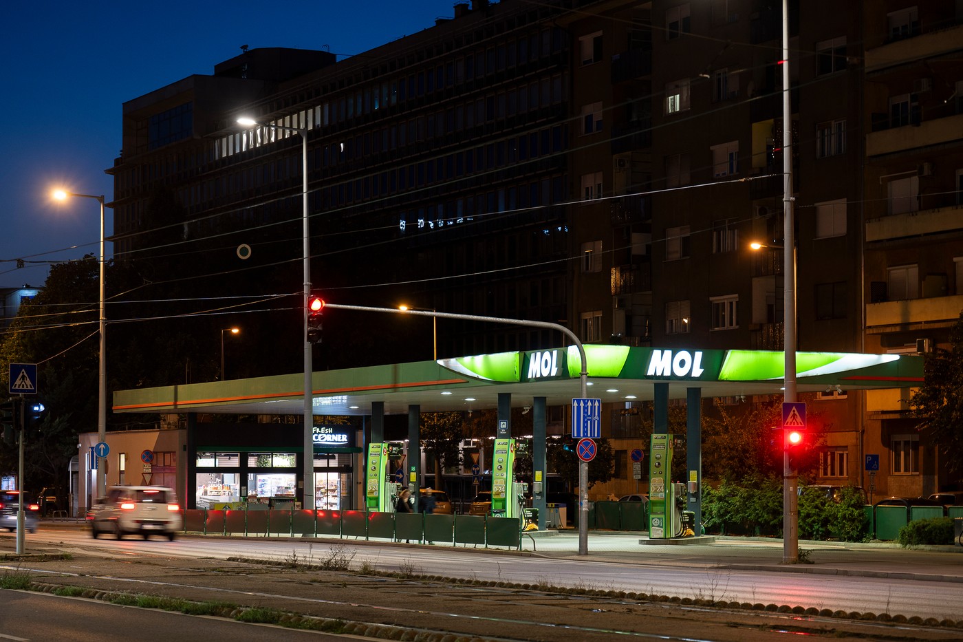 Maďarsko uvolní 250 000 tun ropy z rezerv, přednostně je získá firma MOL