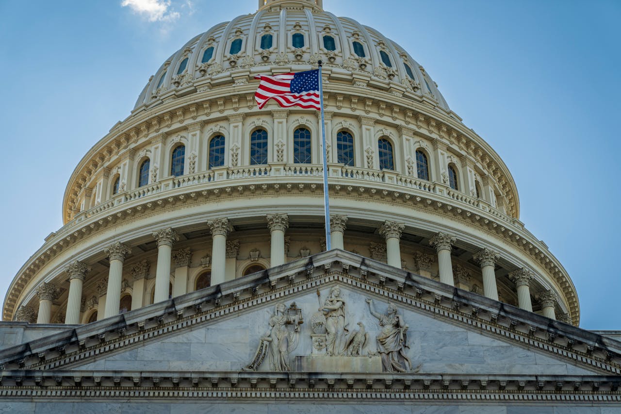 Republikáni se bouří: Americký Senát hlasoval proti Trumpově válce s Íránem