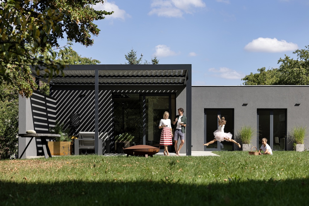 Chytré senzory v akci: Co dělá pergola během bouřky?