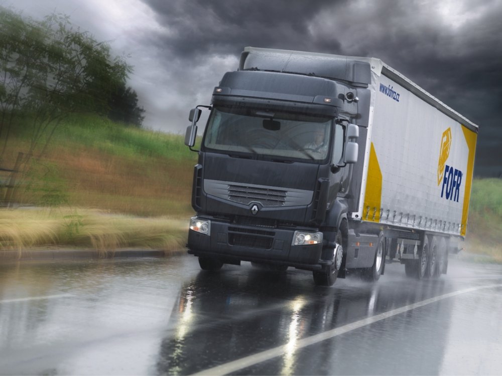 Proč svěřit přepravu zásilky české kurýrní službě FOFR