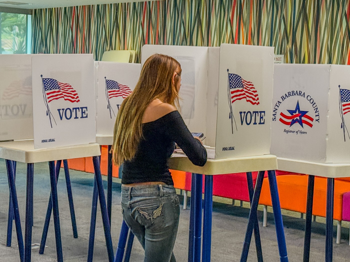 Soud opět zakázal Trumpově vládě provést příkaz omezující korespondenční volbu