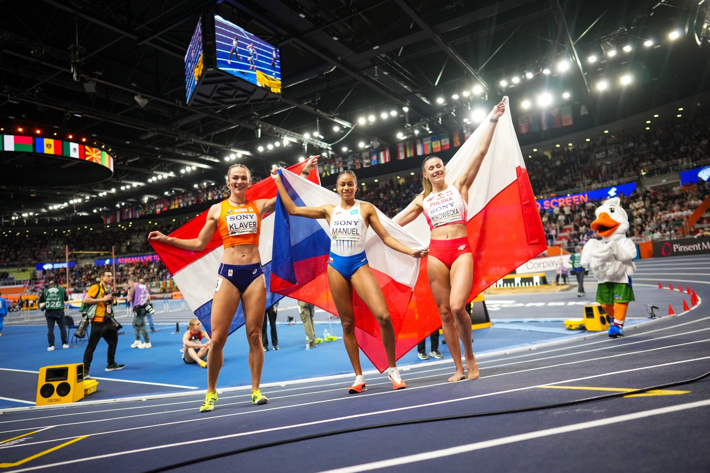 Osm let čekání je u konce: Česko má znovu halovou mistryni světa