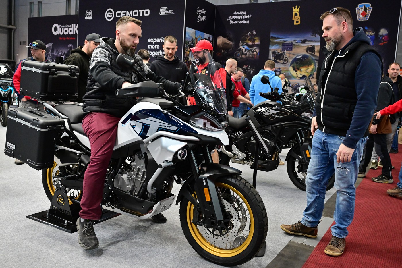 Motosalon přilákal do Brna rekordních 72 000 lidí, motocyklem roku je Honda