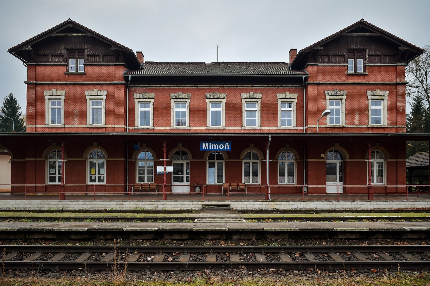 Po dobu rekonstrukce mostů v Zákupech zajistí veřejnou dopravu vlaky