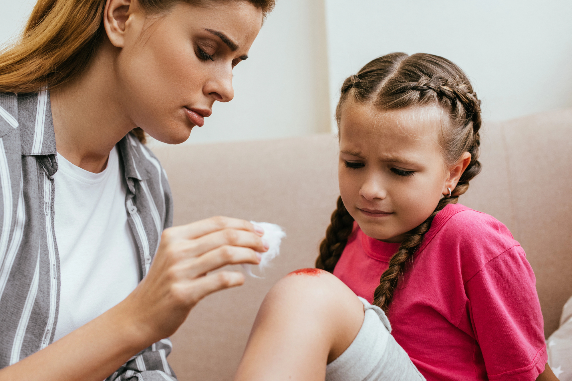 Počet hospitalizovaných dětí roste. Nejčastěji ohrožené jsou čtrnáctileté děti