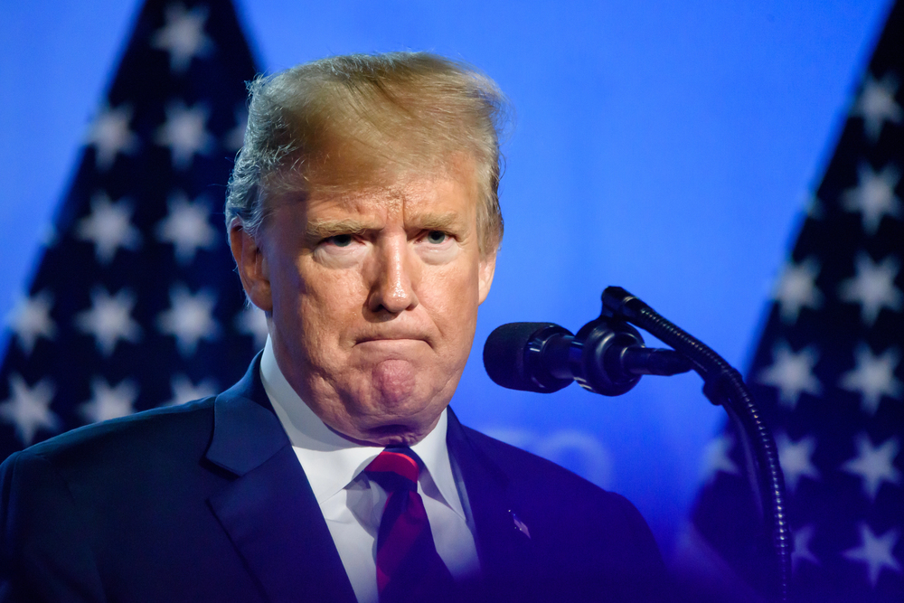 Trump vulgárně pohrozil Teheránu, pokud neuvolní Hormuzský průliv