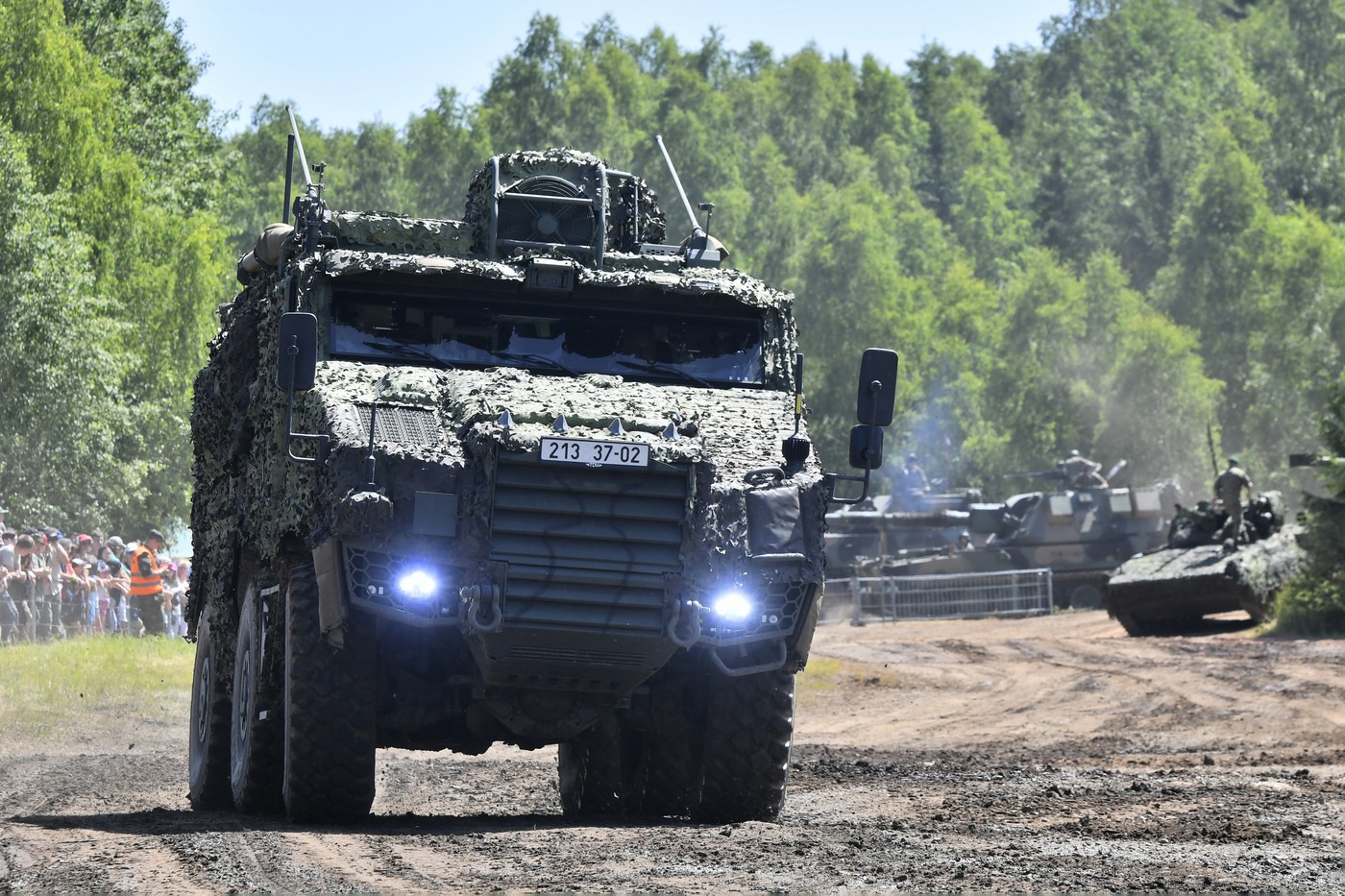 Den pozemního vojska Bahna dnes u Strašic předvede armádní techniku i výcvik