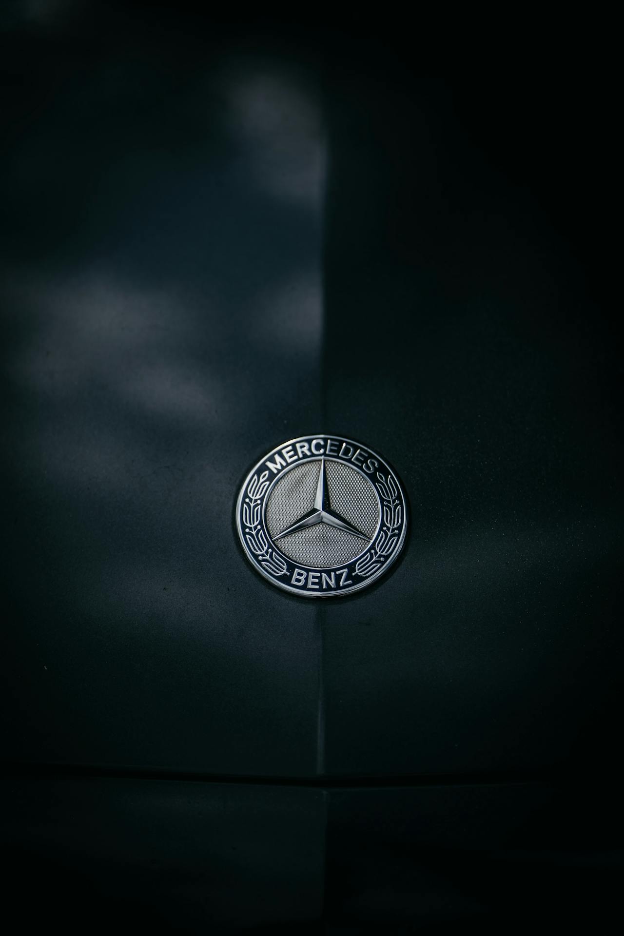 Mercedes-Benz postaví v Chebu závod, investice bude v úvodní fázi až osm miliard Kč