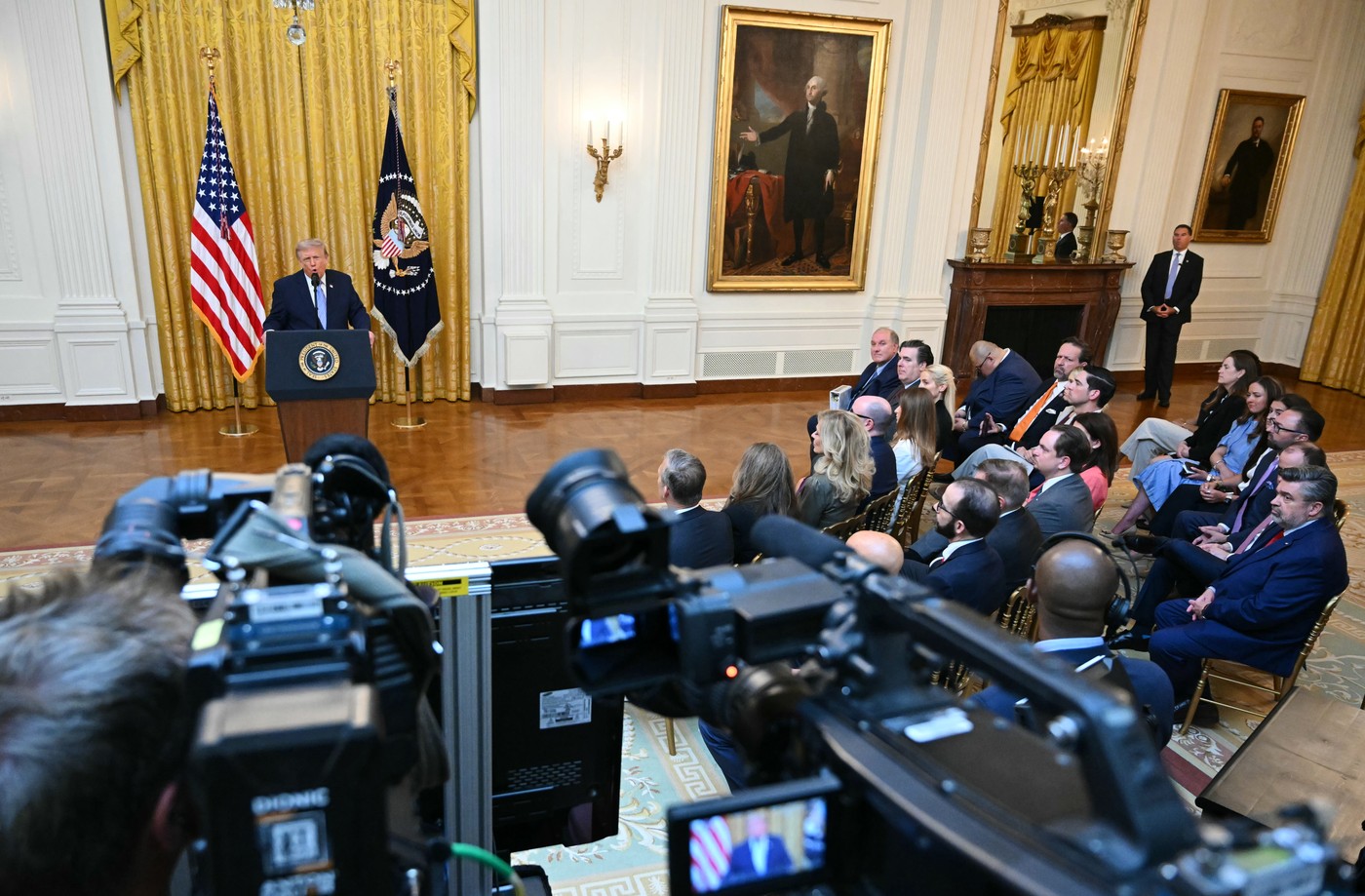 Trump obvinil Čínu z vměšování do voleb roku 2020, nechal odtajnit dokumenty