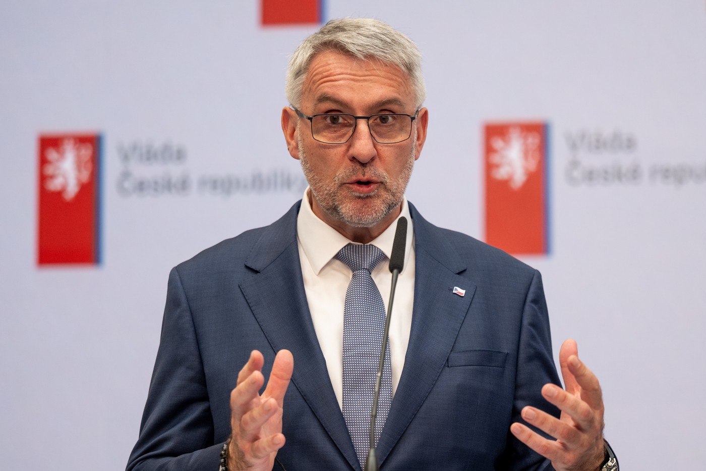 Metnar: Reagujeme na incidenty v sousedství, opatření ale neupřesníme
