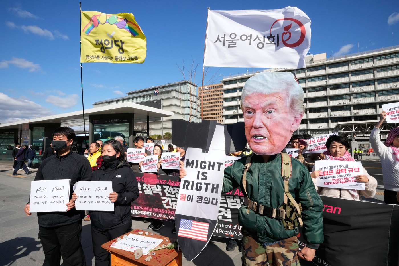 Napětí eskaluje: USA stahují personál z Blízkého východu po útocích Íránu