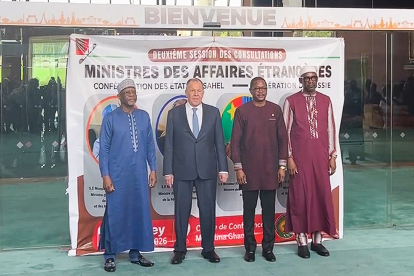 Rusko bude pokračovat ve vojenské podpoře států Sahelu, řekl Lavrov v Nigeru