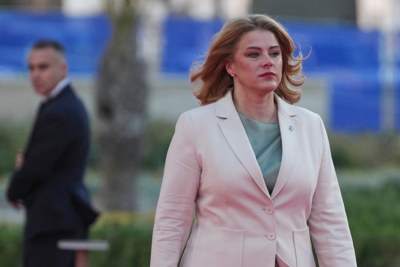 Lotyšská premiérka oznámila, že podala demisi, odstupuje celá vláda