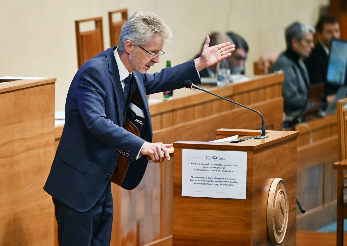 Dětí se rodí rekordně málo. Senát chce hledat cestu z demografického propadu