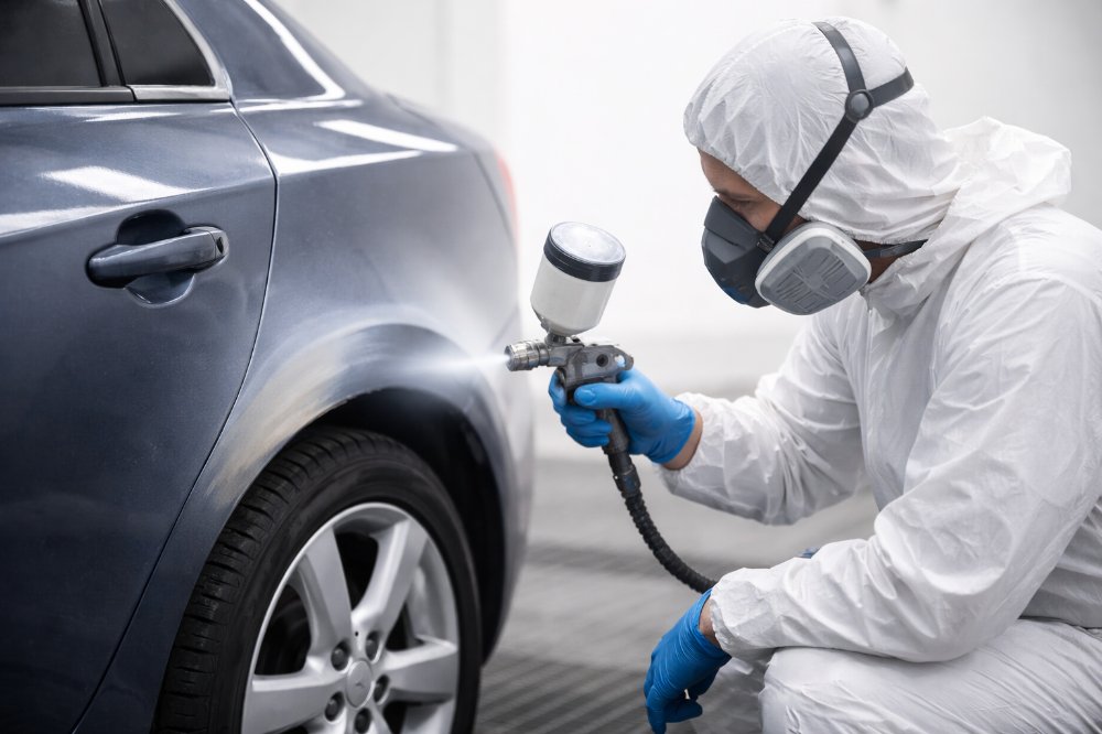 Když škrábanec na karoserii ukáže, proč je důležitá kvalitní autolakovna