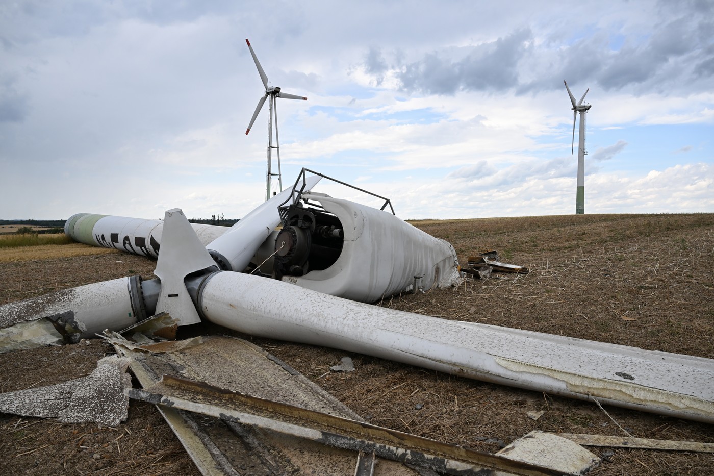 Uklizeno za 40 hodin. Zřícená větrná elektrárna z Přerovska míří do šrotu a k recyklaci