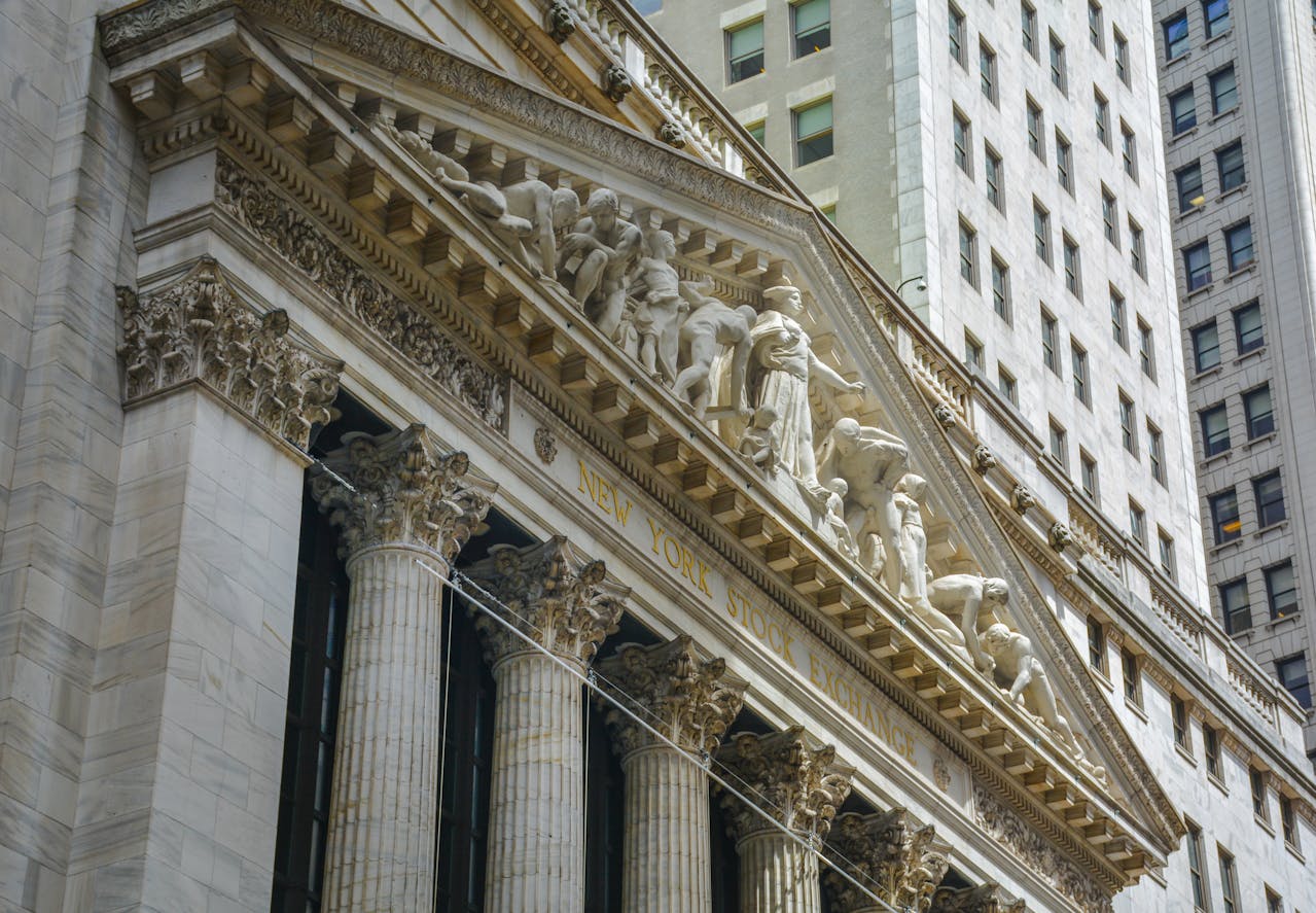 Americké akcie opět posílily díky nadějím, že USA brzy ukončí válku s Íránem