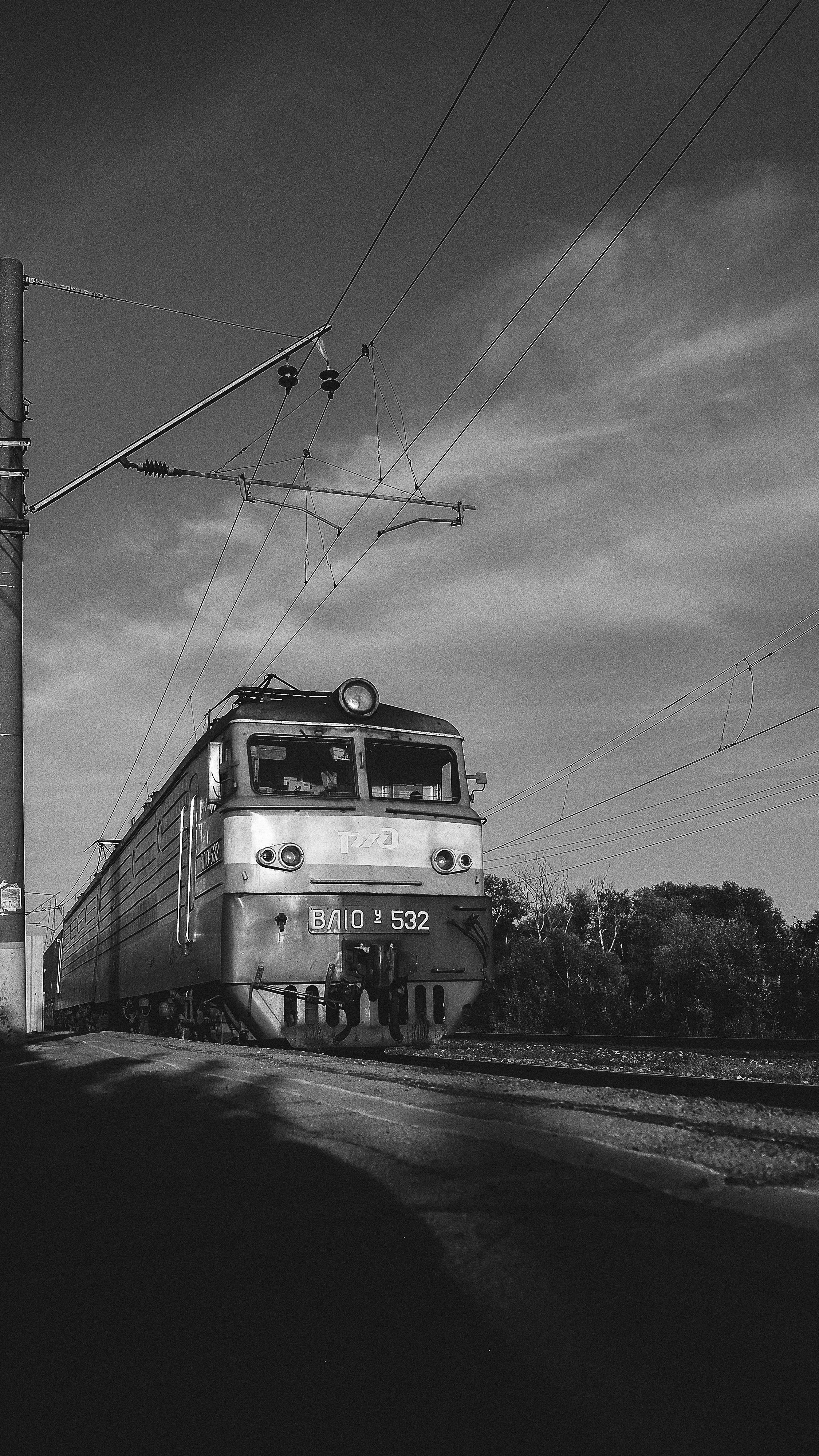 Vlak s více než 600 pasažéry zůstal v Německu stát bez klimatizace na trati