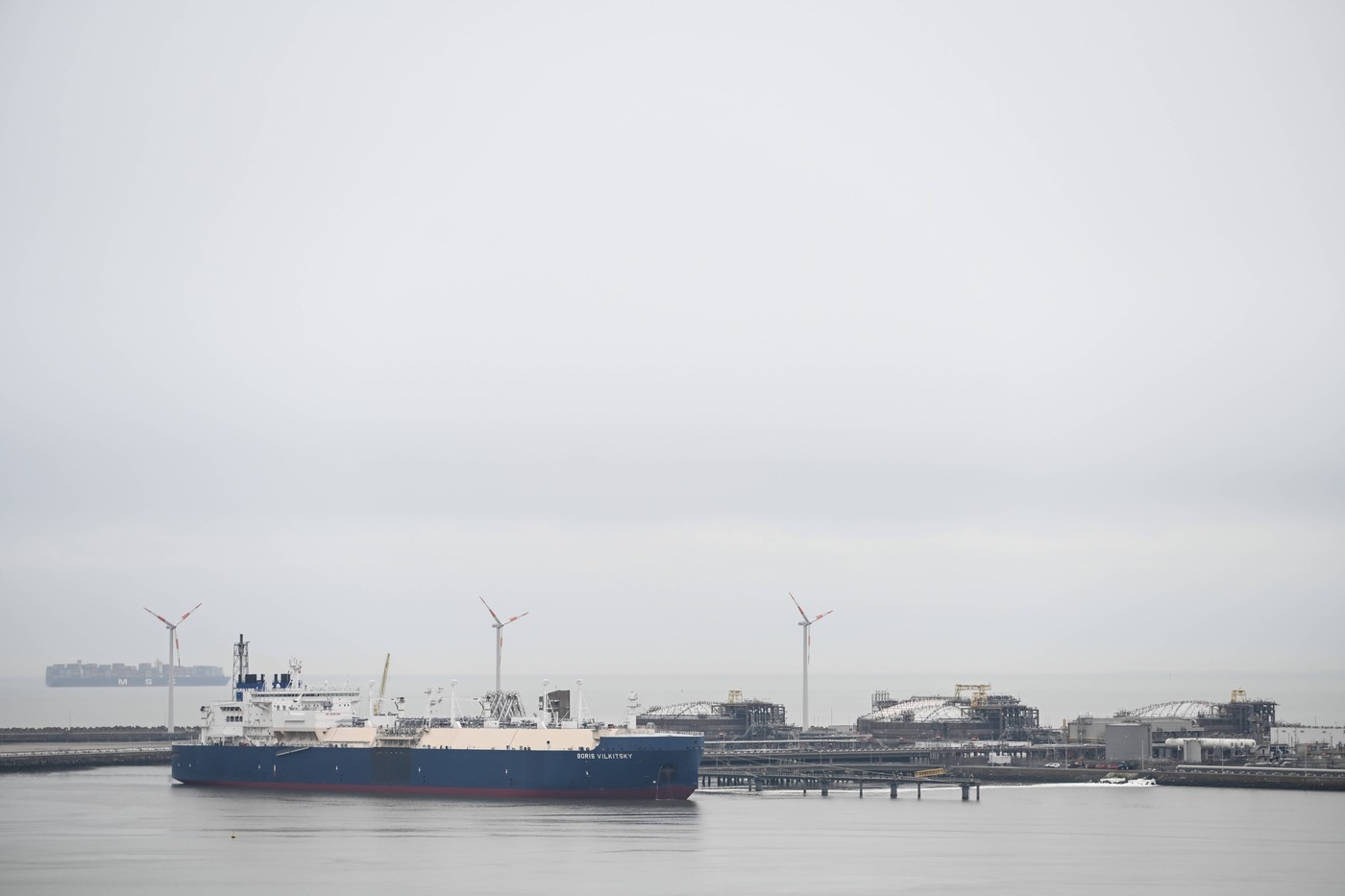 Ve Středozemním moři hoří ruský LNG tanker 