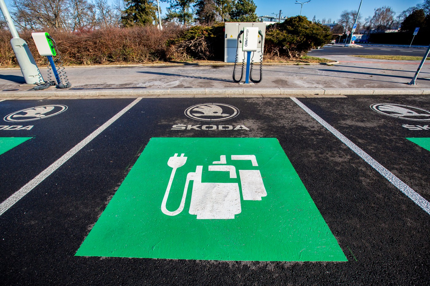 Prodej elektromobilů má v Česku nový rekord, v červnu jich lidé koupili 2142