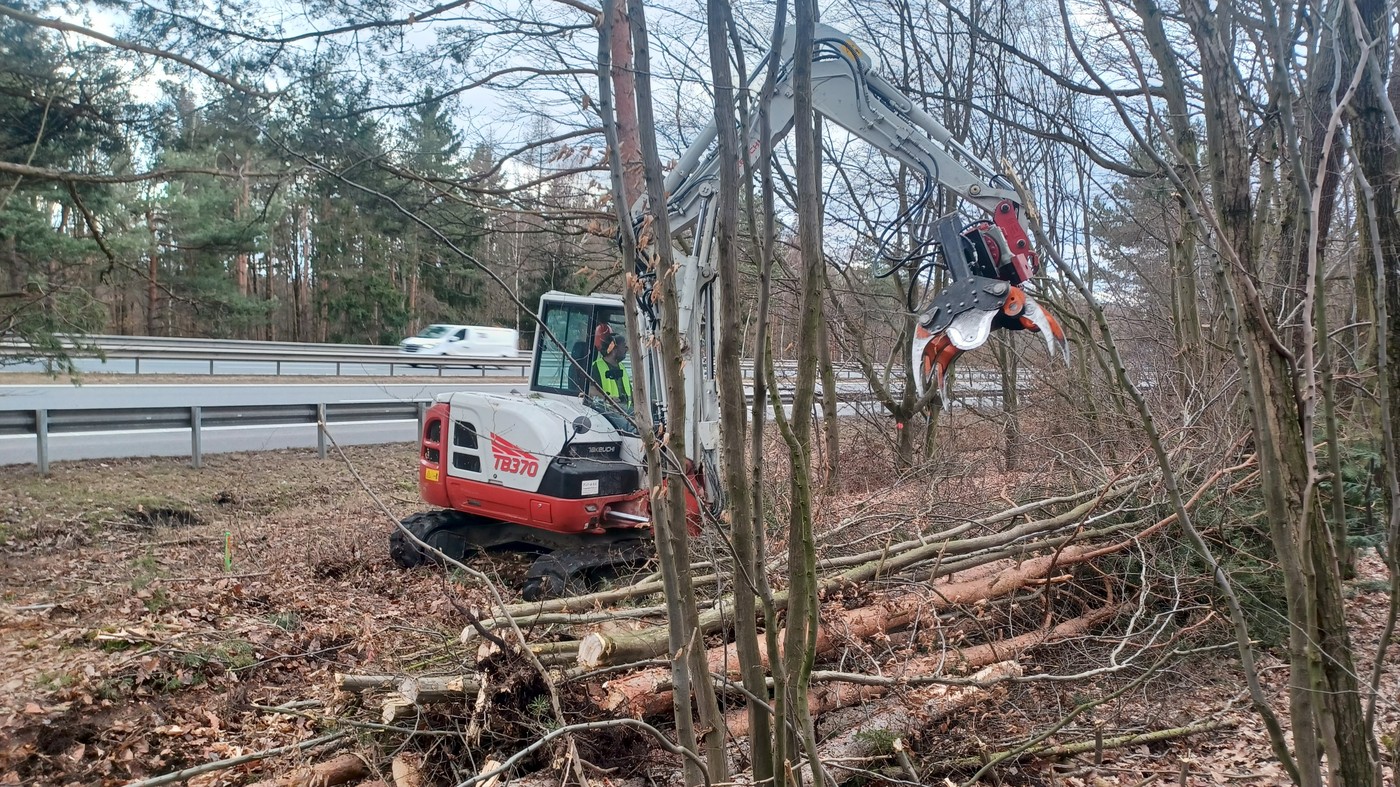 Plot podél dálnice D4 mezi Mníškem a Dobříší zabrání střetům aut se zvěří
