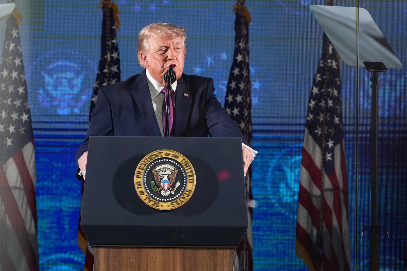 Politicky vyhrocené výročí: Trumpovo varování před komunismem vyvolalo debatu o rozdělení USA