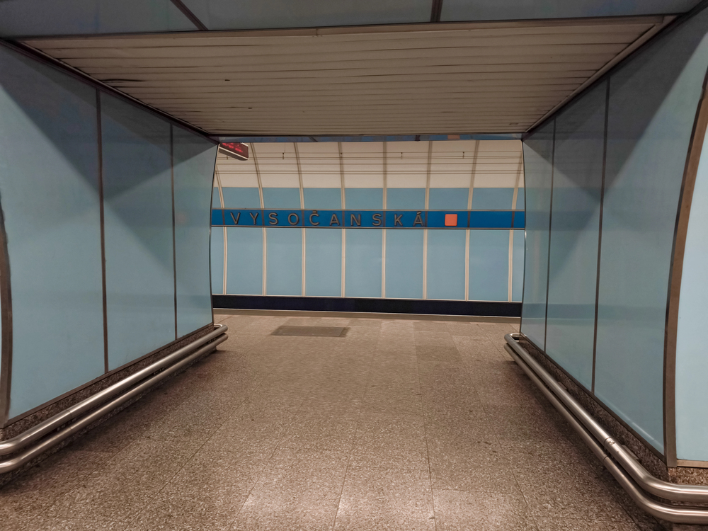 O víkendu nepojede metro na lince B v úseku Florenc - Vysočanská