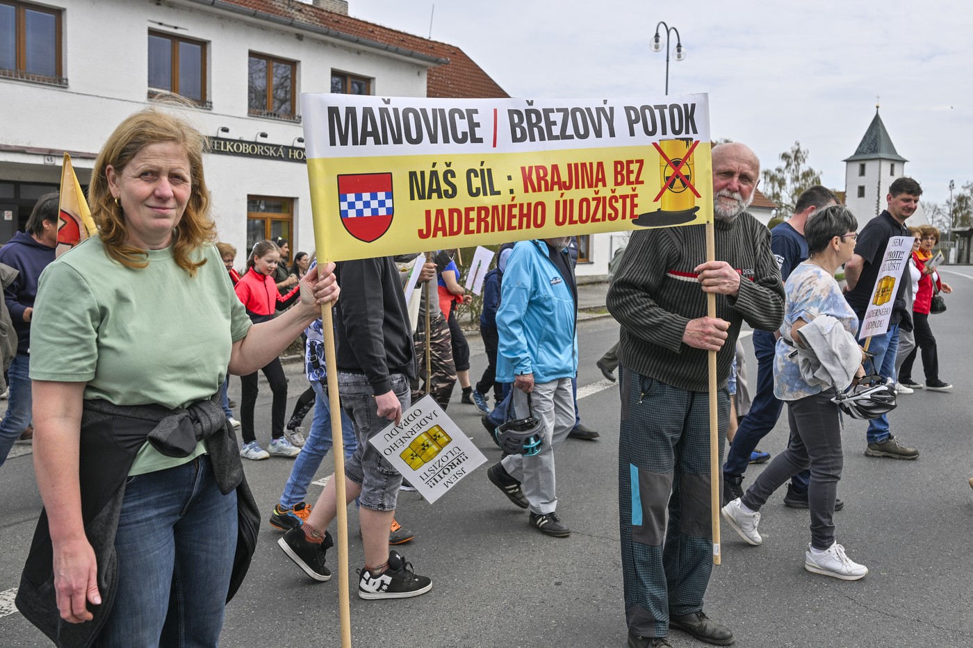 „Jde do tuhého.“ Obce na Klatovsku se bouří proti jadernému úložišti a blokují silnice