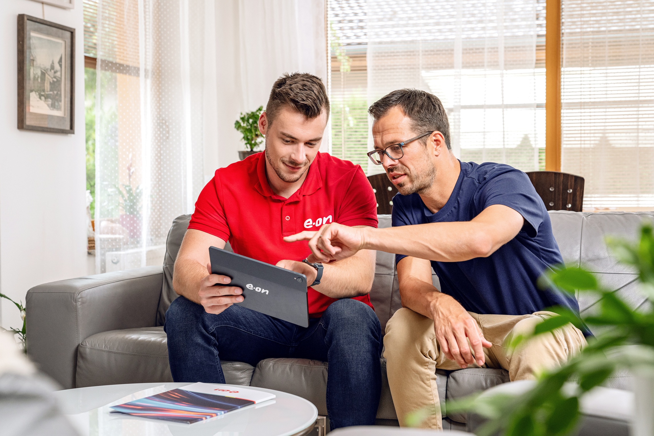 Vlastní online obsluha zákazníkům pomůže šetřit za dodávky elektřiny a plynu.  E.ON zavádí plně digitální produkt