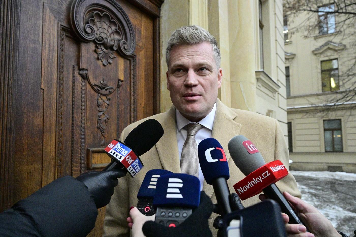 Turek nebude řídit ministerstvo ani zaměstnance, slíbil poslancům Babiš