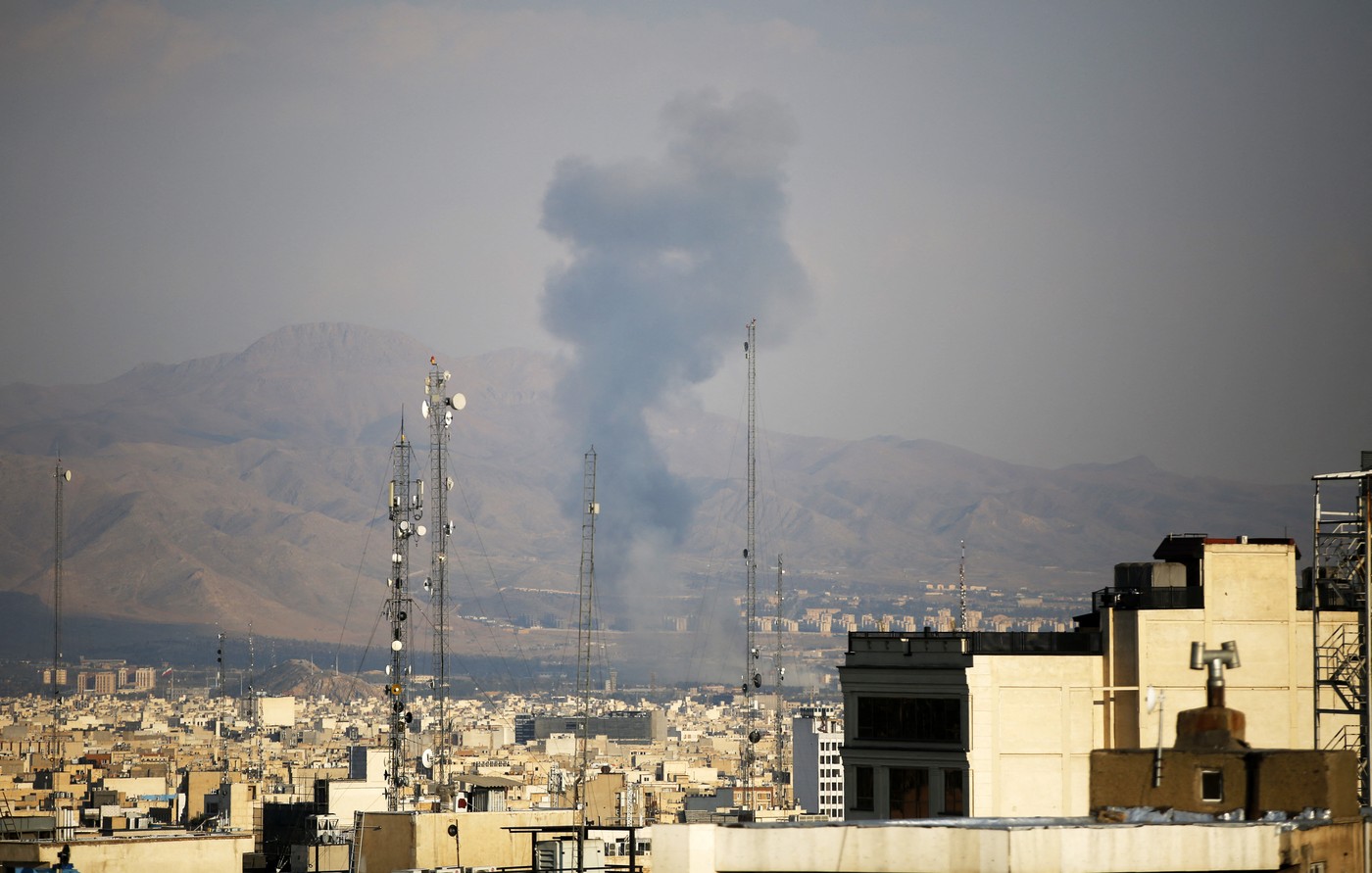 Prezident Trump tvrdí, že Írán žádá USA o příměří, Teherán to popřel