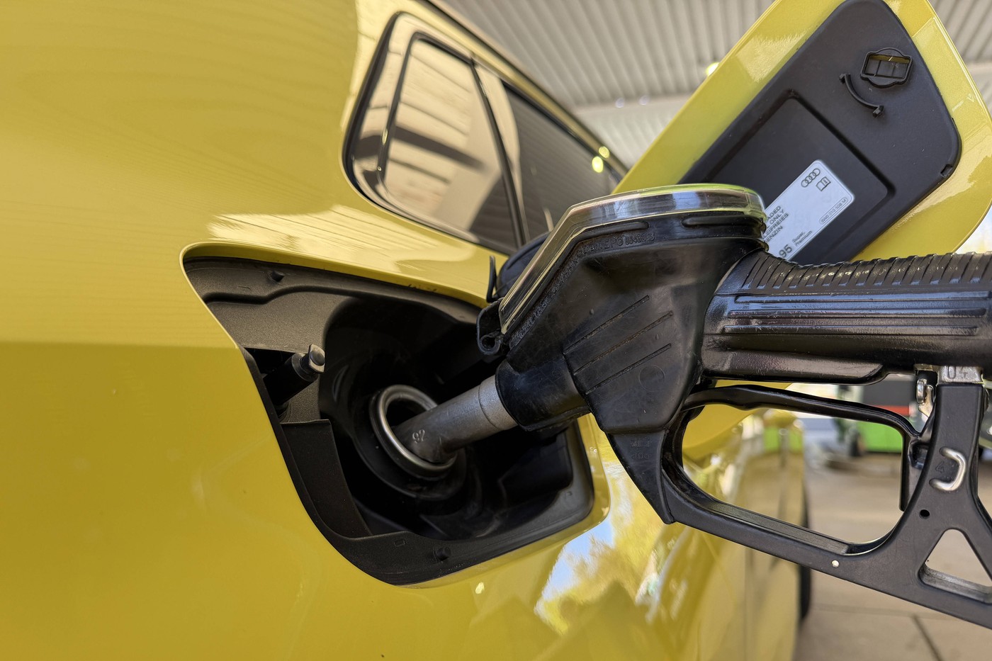 Schillerová: Regulace marží i snížení spotřební daně z nafty budou pokračovat