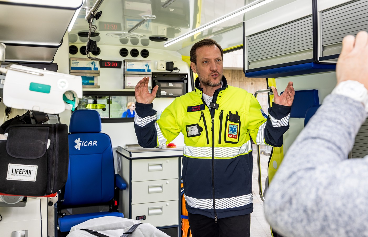 Záchranáři v Ústeckém kraji vymění 27 sanitek, mají nosítka na 320 kilogramů