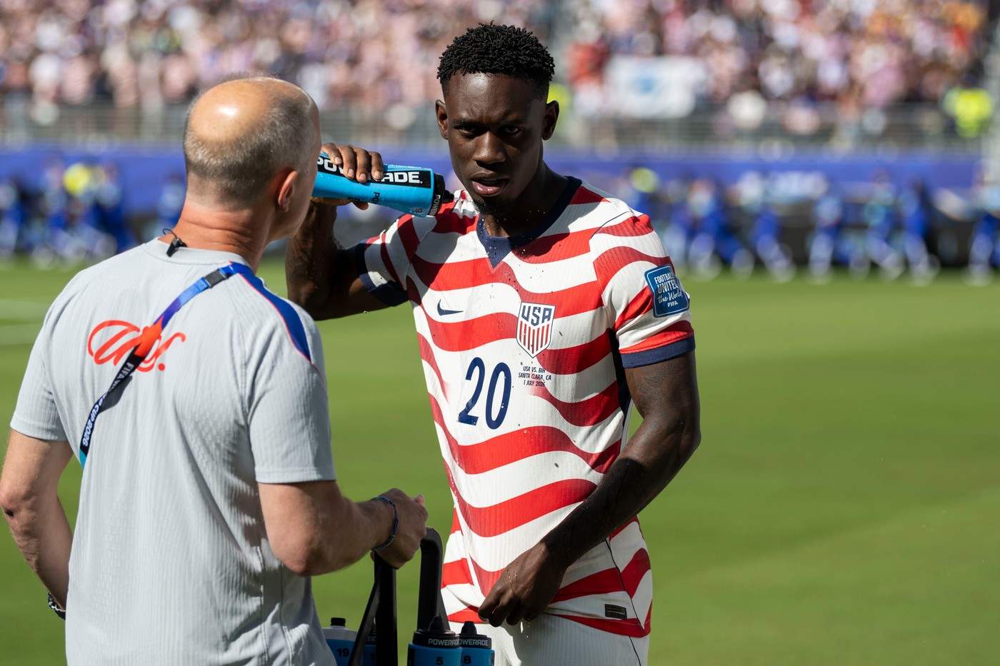 Historický precedens: FIFA zrušila trest útočníkovi USA po intervenci amerického prezidenta