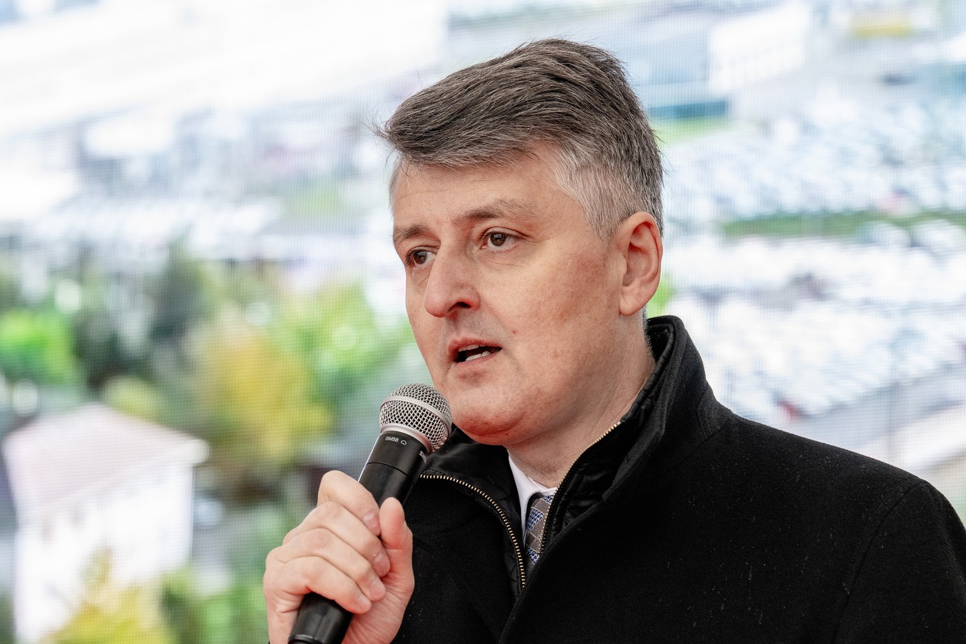 Policie obvinila pět osob v souvislosti s veřejnou soutěží Správy železnic