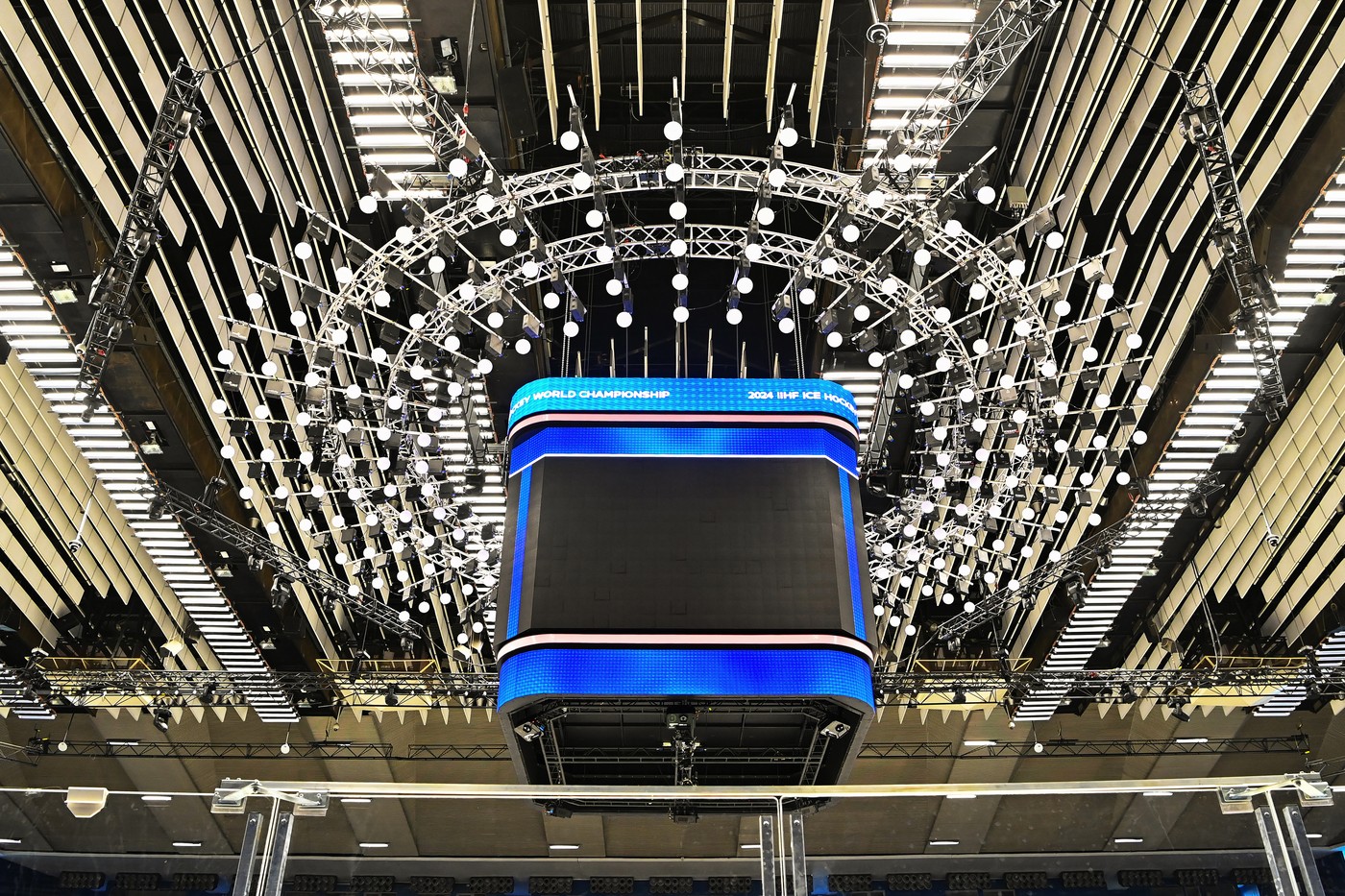 Investice do reklamy a marketingu loni vzrostly o desetinu na 164,8 miliardy Kč