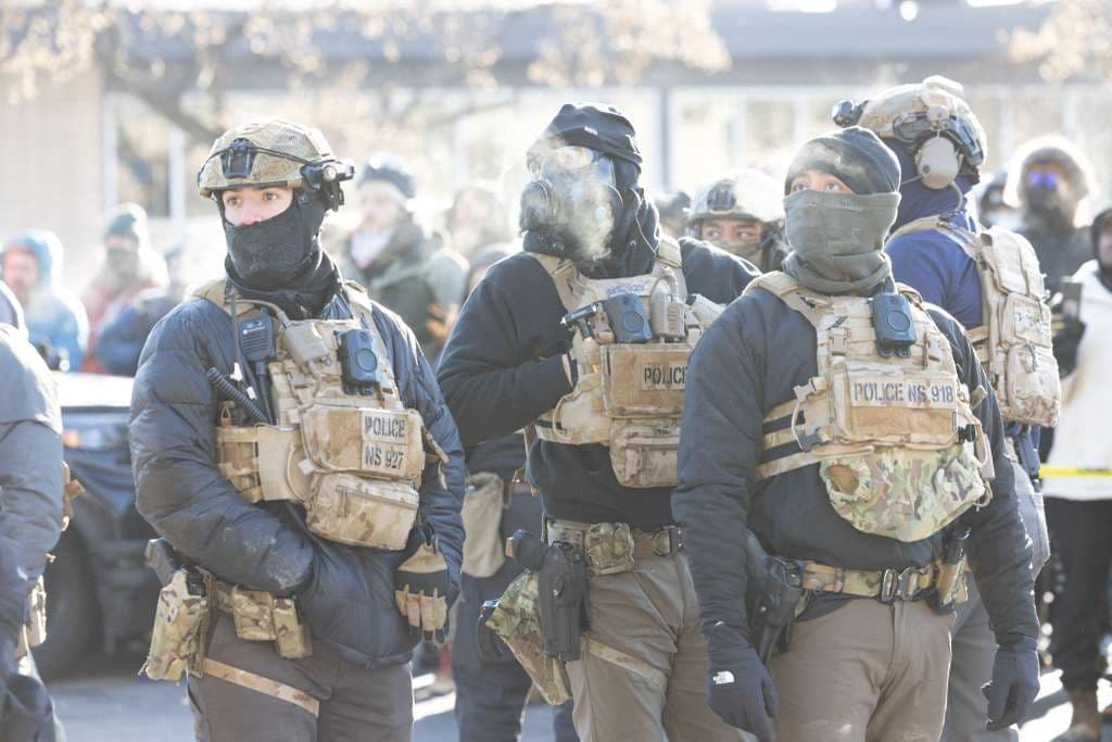 Jak zastřelili muže v Minneapolis? Videa se liší od popisu Bílého domu