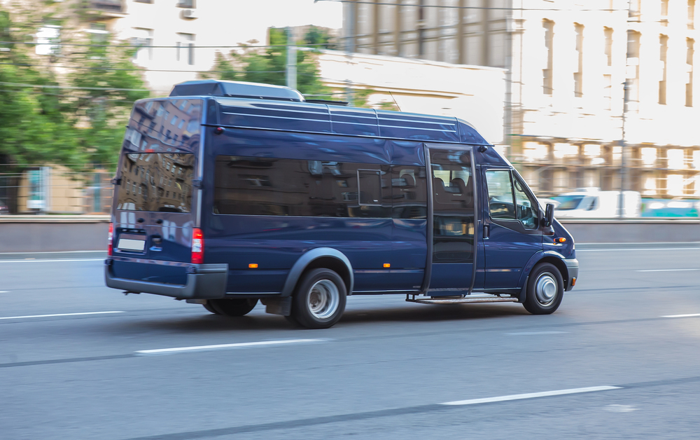 Po městě za 20 korun. Šumperk zavádí službu ŠumBus na objednání