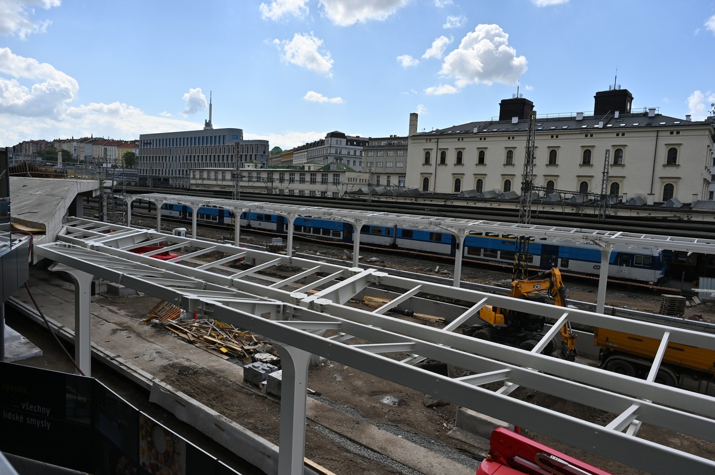 Pokračující modernizace na týden uzavřela pražské Masarykovo nádraží